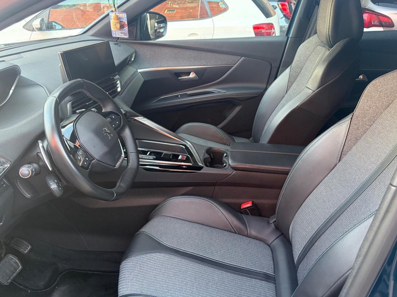 Peugeot 3008 Blue -HDi 130 S&S EAT8 Allure