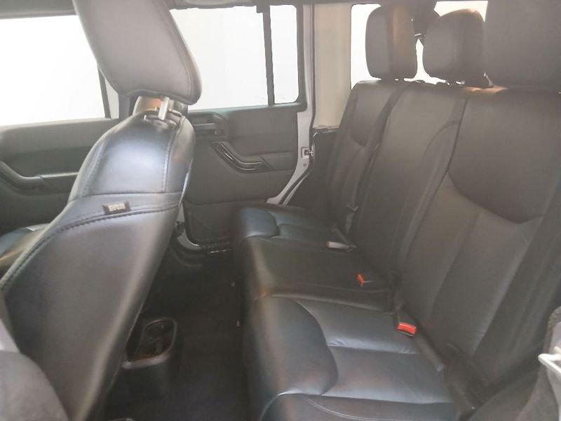 Jeep Wrangler Unlimited 2.8 crd Sahara auto E5+