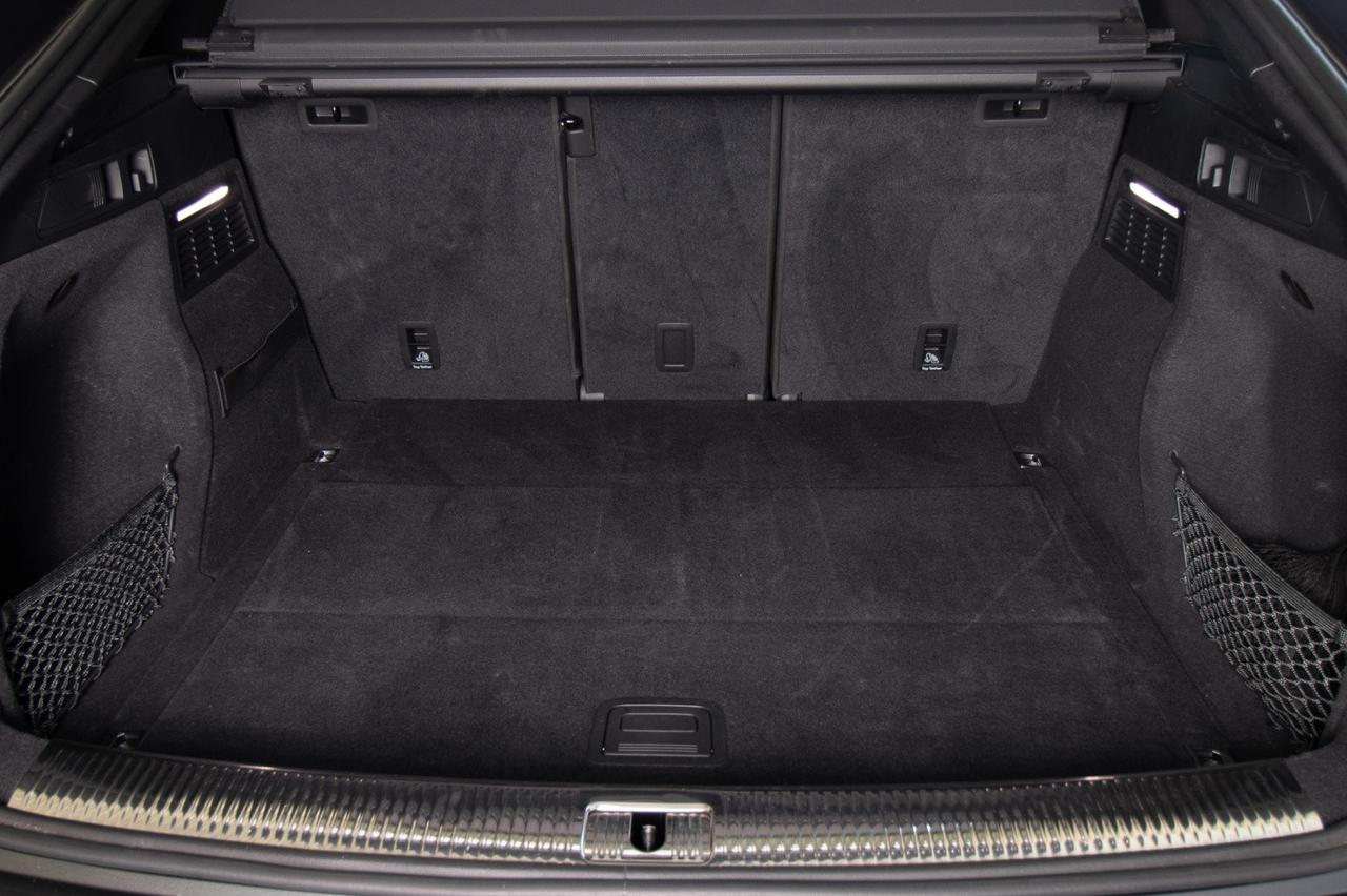 Audi Q5 Sportback 40 Tdi Quattro S-line Black Identity 204