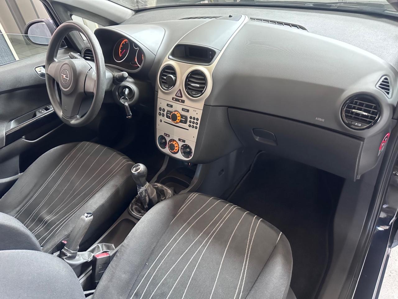 Opel Corsa 1.2i 16V cat 5 porte Club