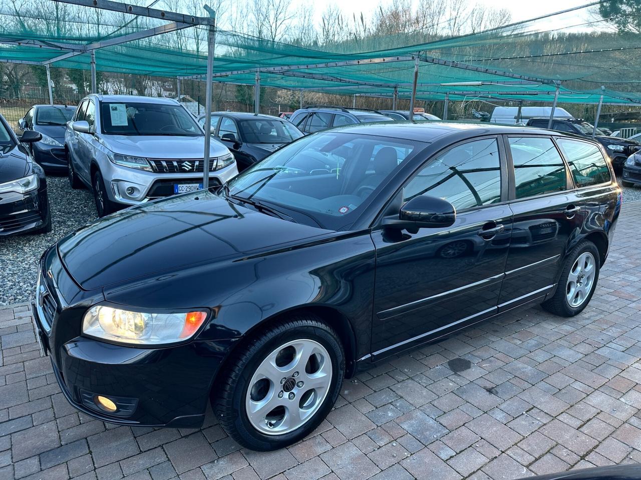 Volvo V50 D3 R-design