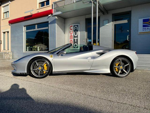 FERRARI F8 Spider