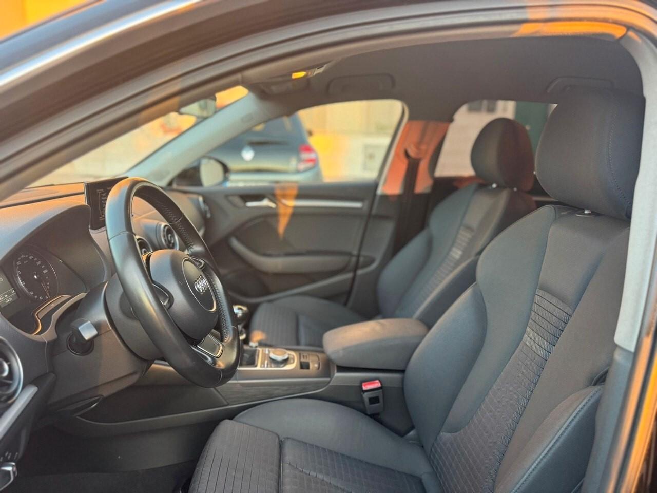 Audi A3 SPB 1.6 TDI 110 cv, S LINE, FULL