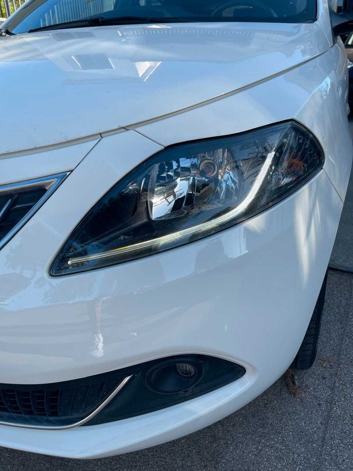 Lancia Ypsilon 1.0 FireFly 5 porte S&S Hybrid Ecochic Gold