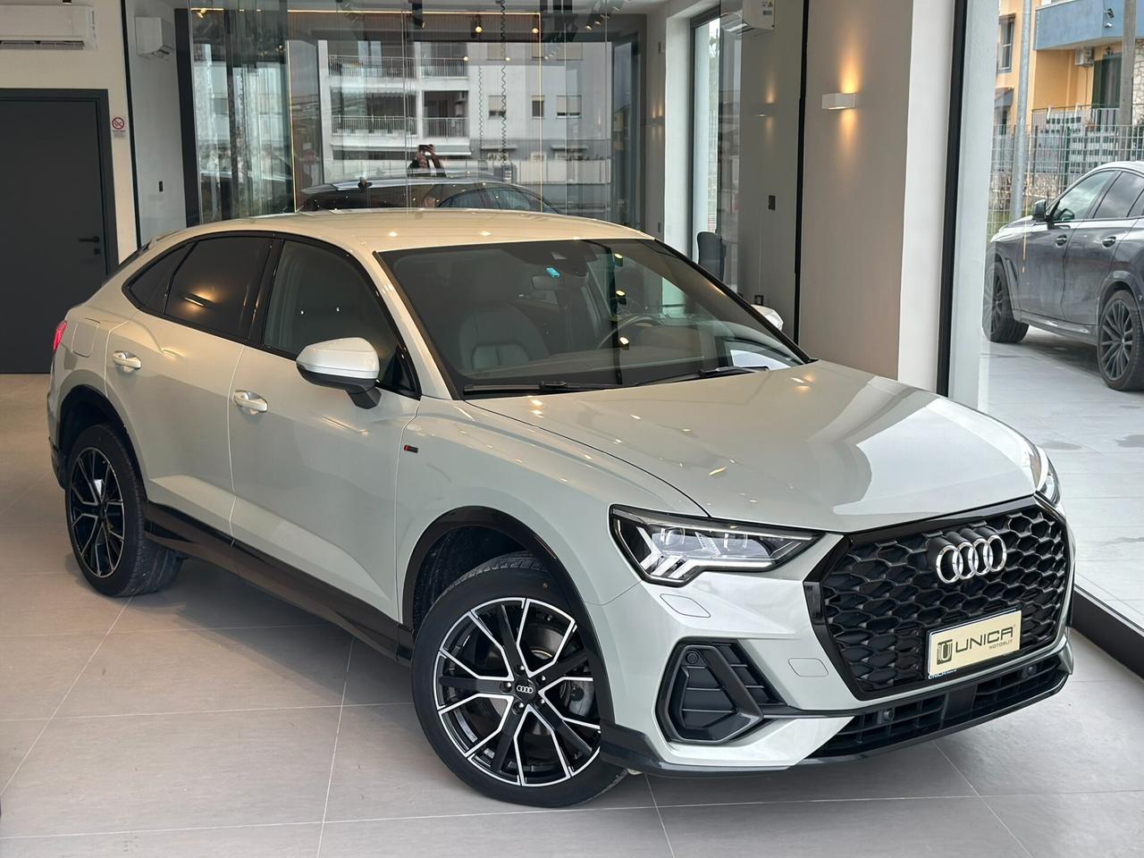 Audi Q3 SPB 35 2.0 tdi 150cv TIPTRONIC 39000KM UNICOPROPRIETARIO