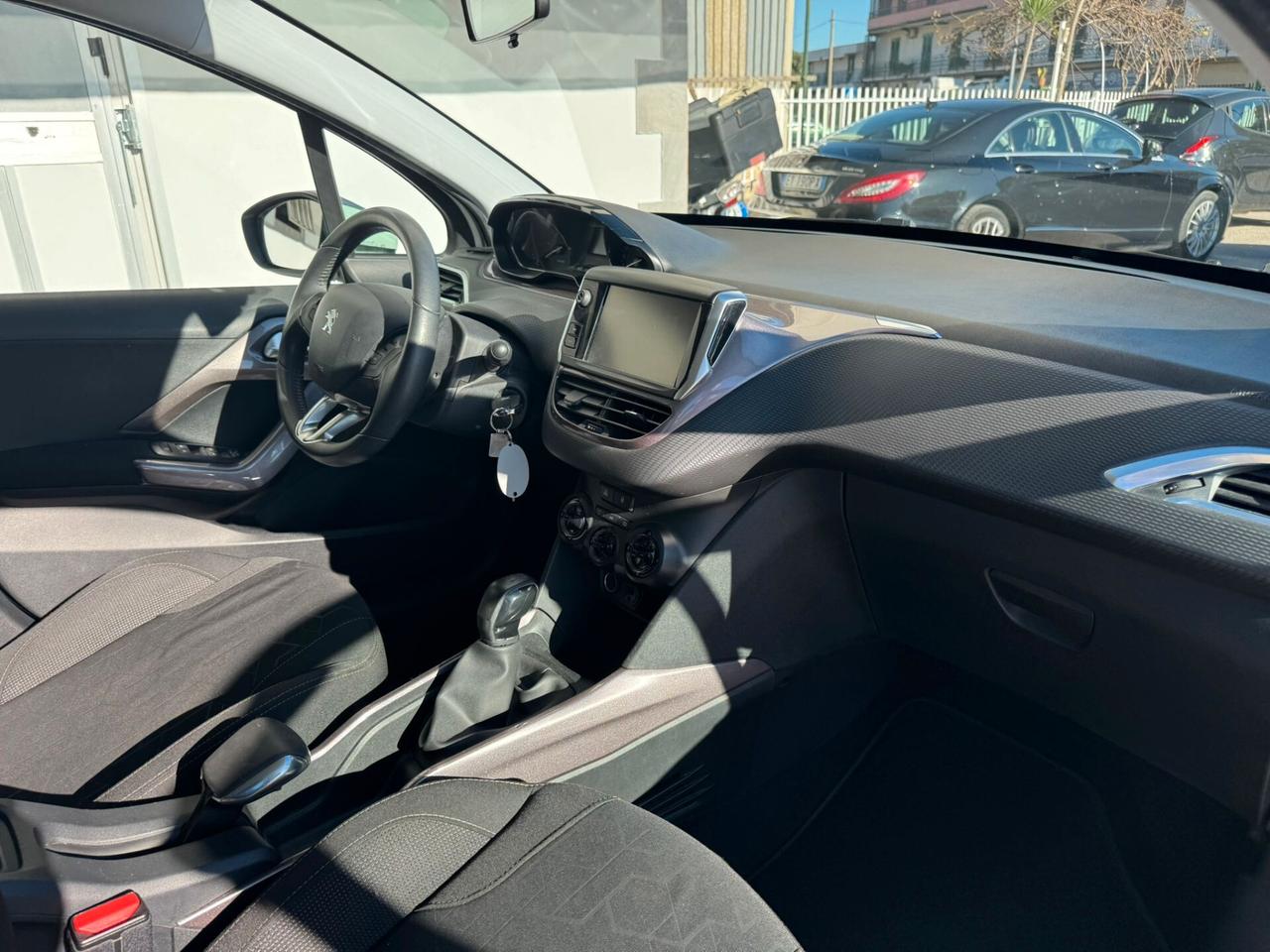 Peugeot 2008 PureTech 1.2 Allure 85 MILA KM