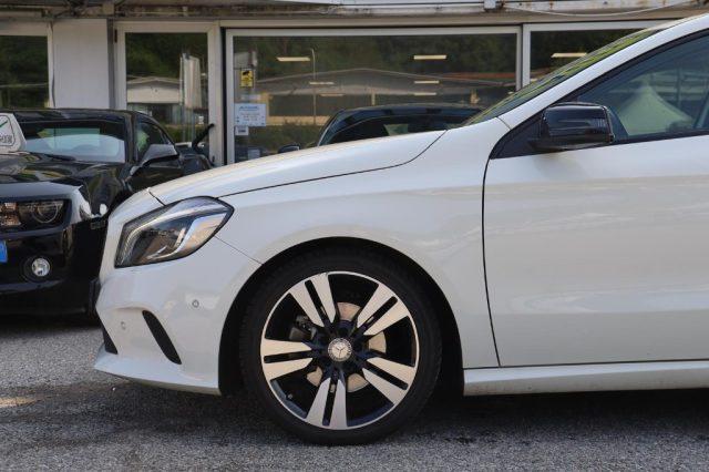 MERCEDES-BENZ A 180 Premium
