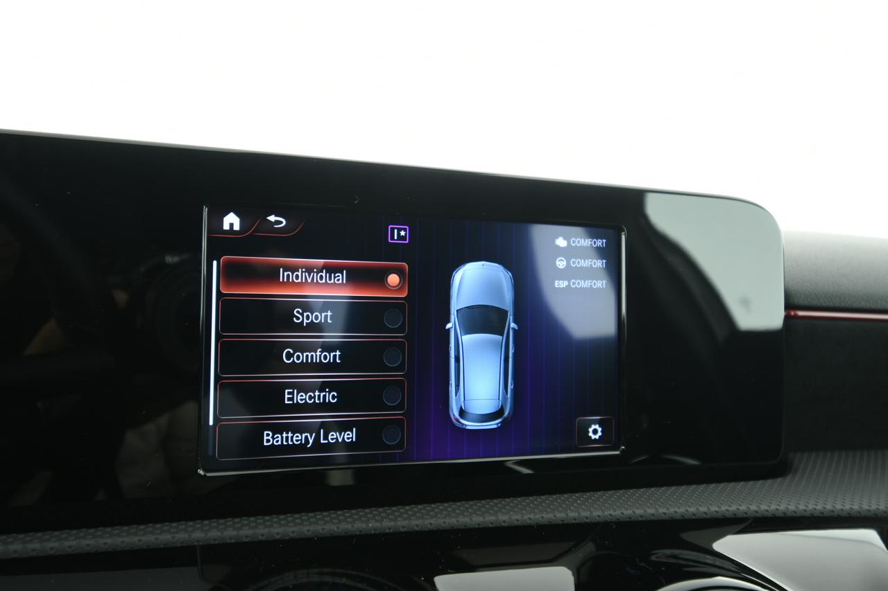 Mercedes-Benz A 250 e phev (eq-power) Premium auto CAMERA+APP CONNECT+C18"