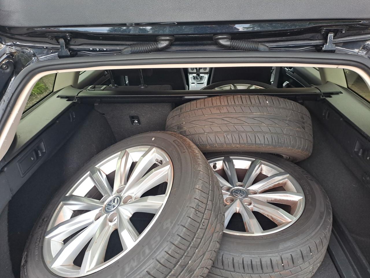 Volkswagen Passat Variant 1.6 TDI DSG Comfortline BlueMotion Tech.