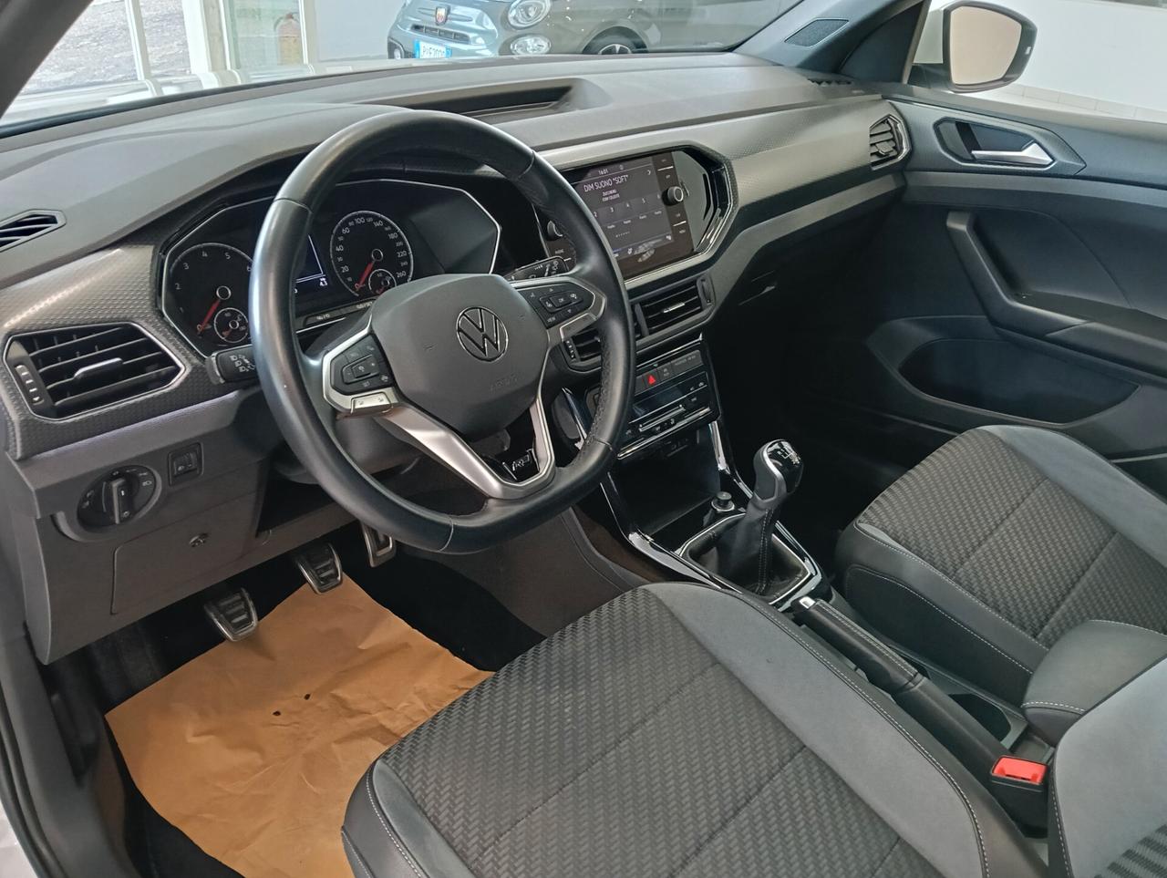 Volkswagen T-Cross 1.0 TSI Sport