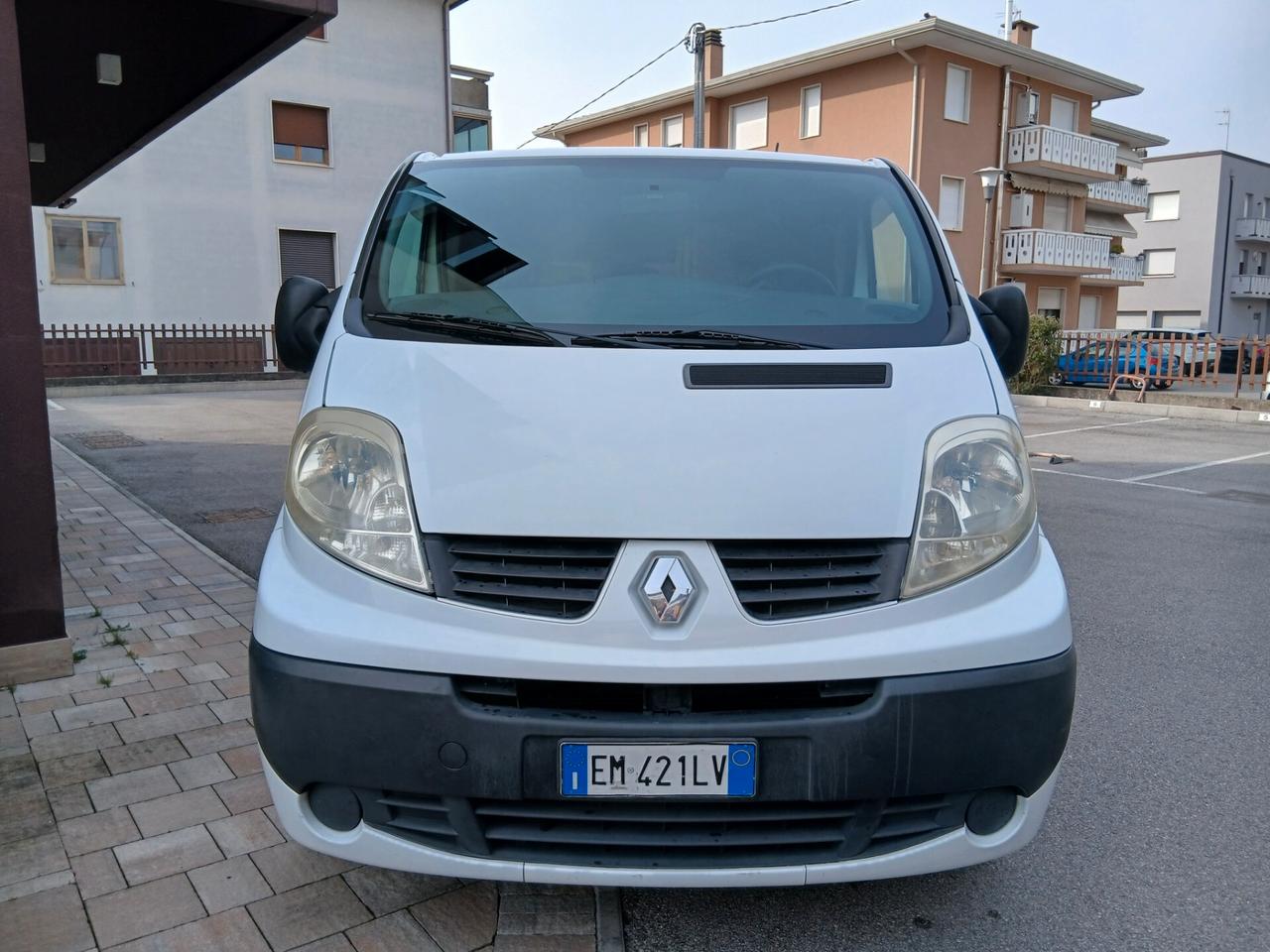 Renault Trafic 2.0 Cdi 115 cv 9 posti Passenger Black Edition +gancio traino