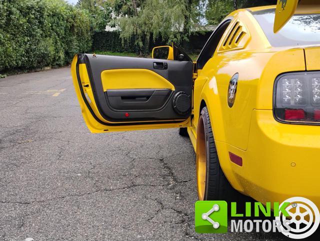 FORD Mustang 4.0 i V6 12V 212cv