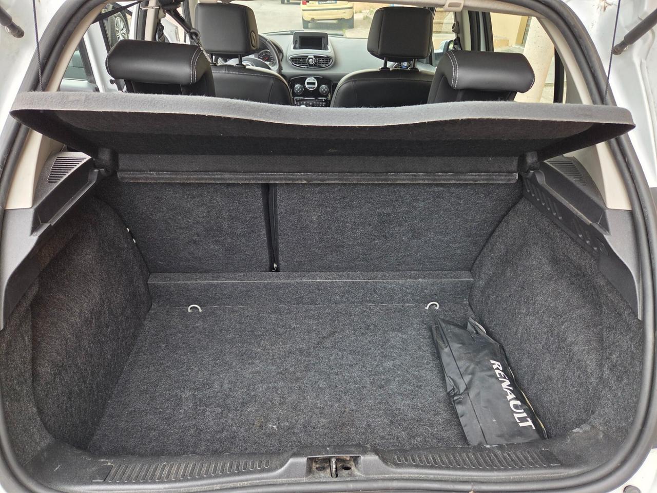 Renault Clio 1.5 dCi UNICO PROPRIETARIO!!!! NEOPATENTATI!!!