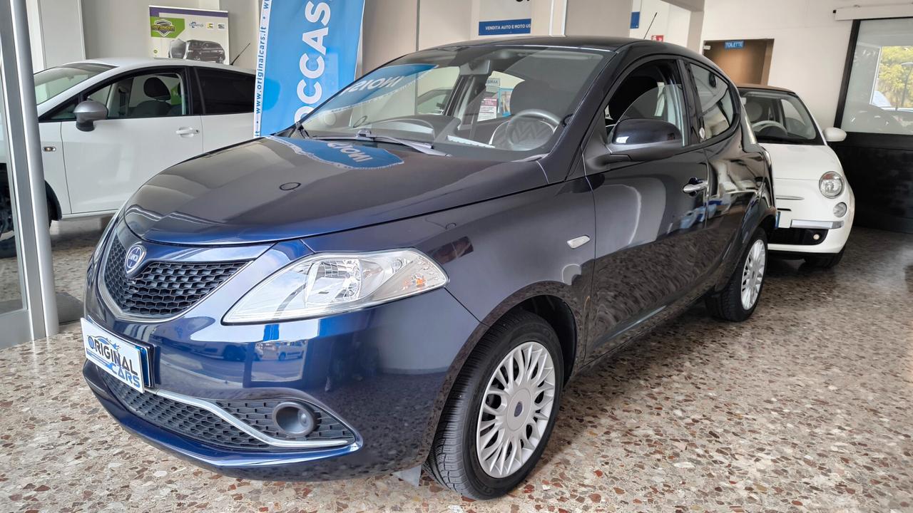 Lancia Ypsilon 1.2 69 CV 5 porte GPL Ecochic Silver