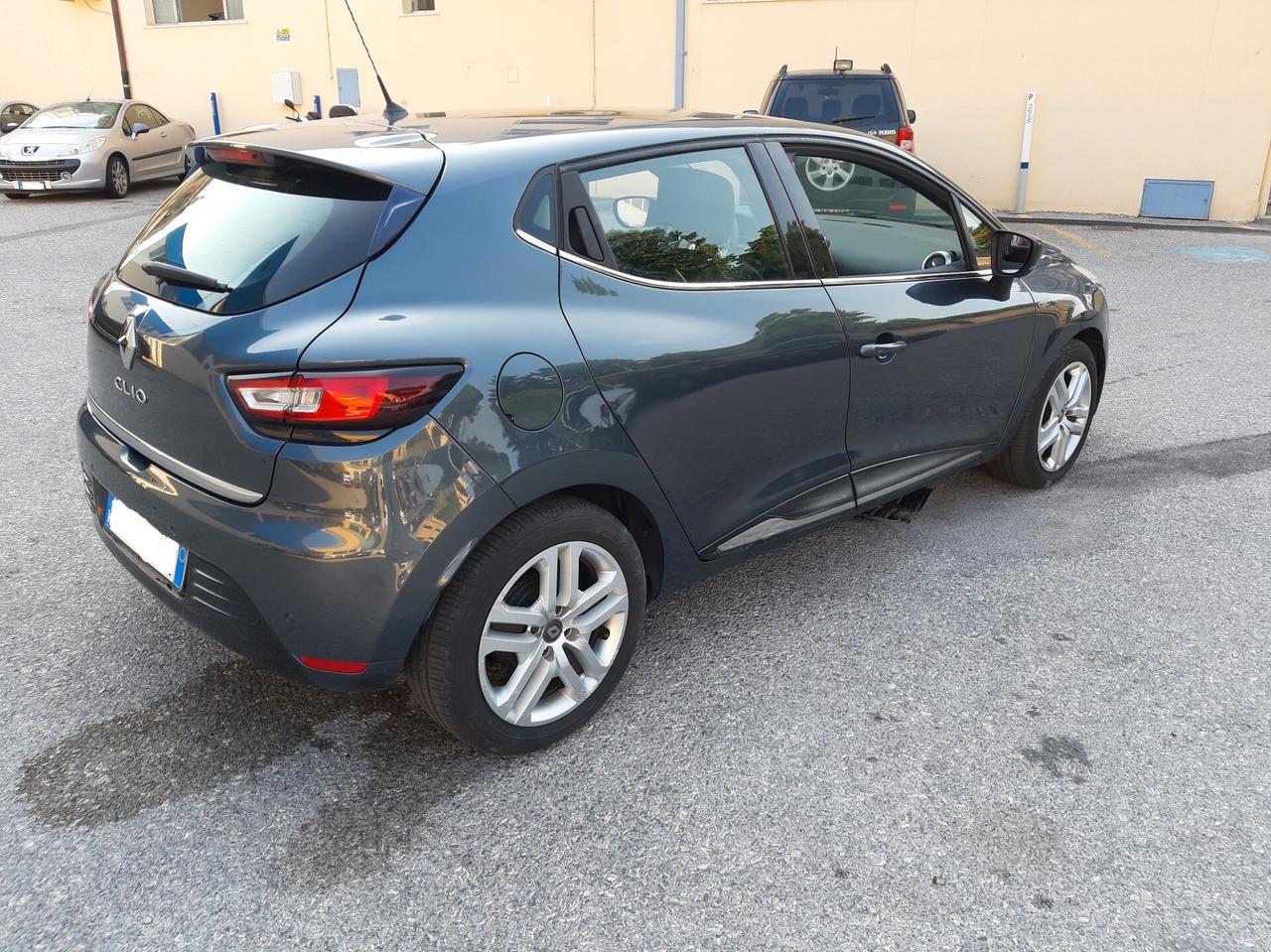 Renault Clio dCi 8V 75 CV 5 porte Duel