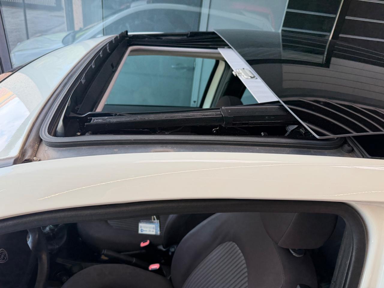 Lancia Ypsilon 1.2 VERSUS TETTO APRIBILE