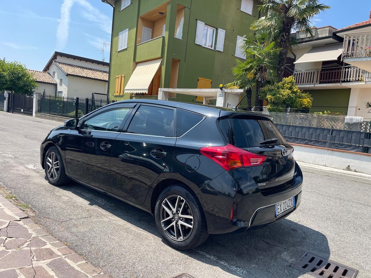 Toyota Auris 1.4 D-4D Lounge