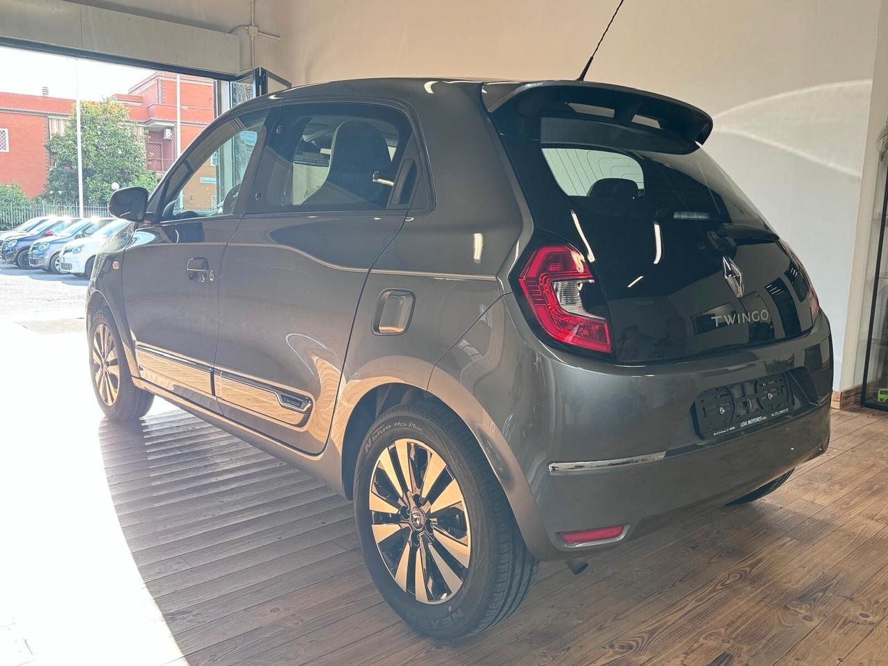 Renault Twingo 0.9 93cv INTENS NEOPATENTATI TURBO, AUTOMATICA,PELLE,NAVI,UNIPRO