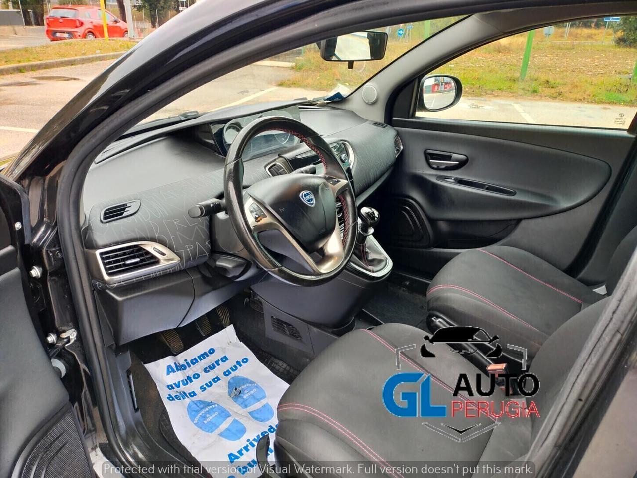 Lancia Ypsilon 0.9 TwinAir 85 CV Metano Elefantino rosa UNICOPROPR.