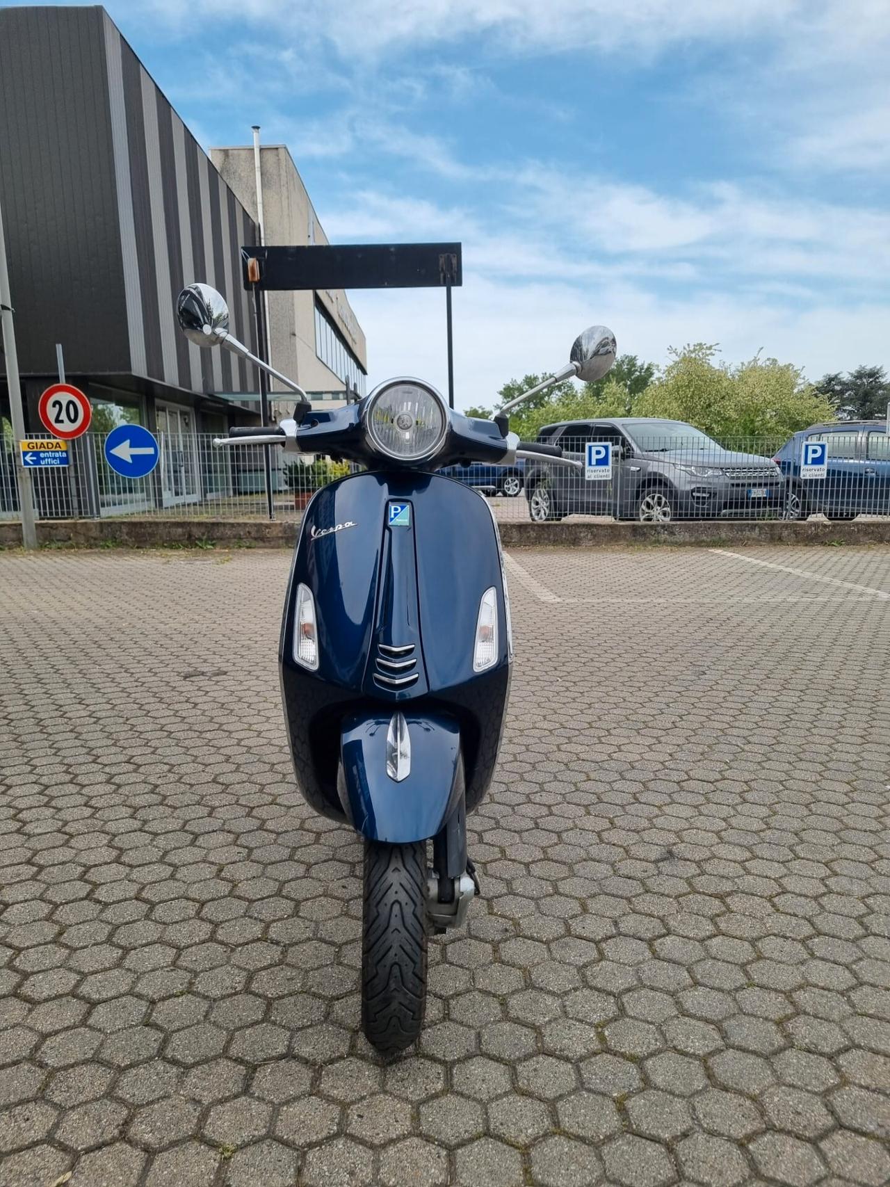 Vespa primavera 50