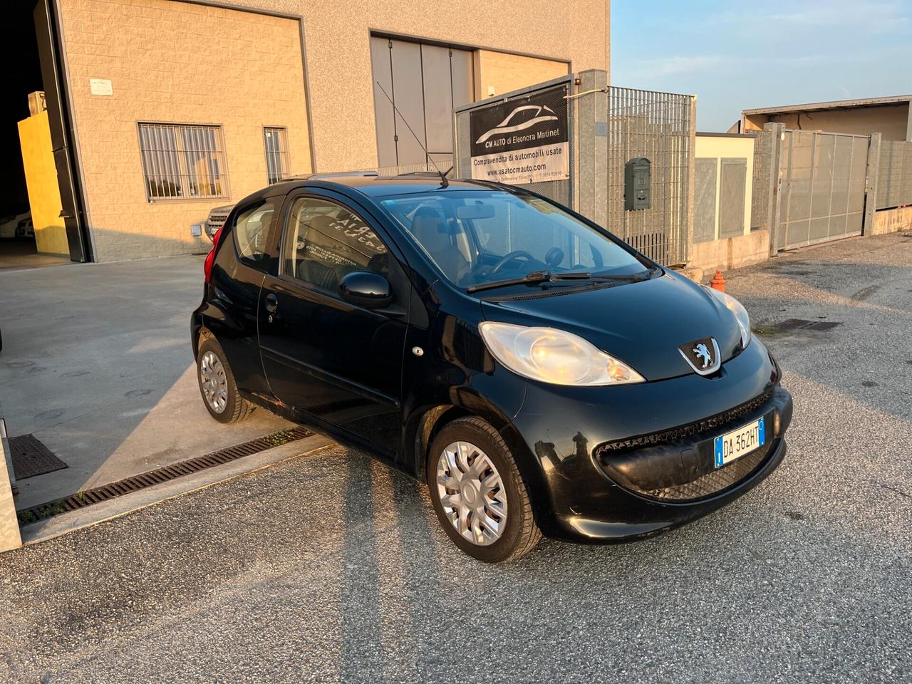 Peugeot 107 1.0 68CV 3p. Plaisir 2Tronic AUTOMATICA, NO CLIMA