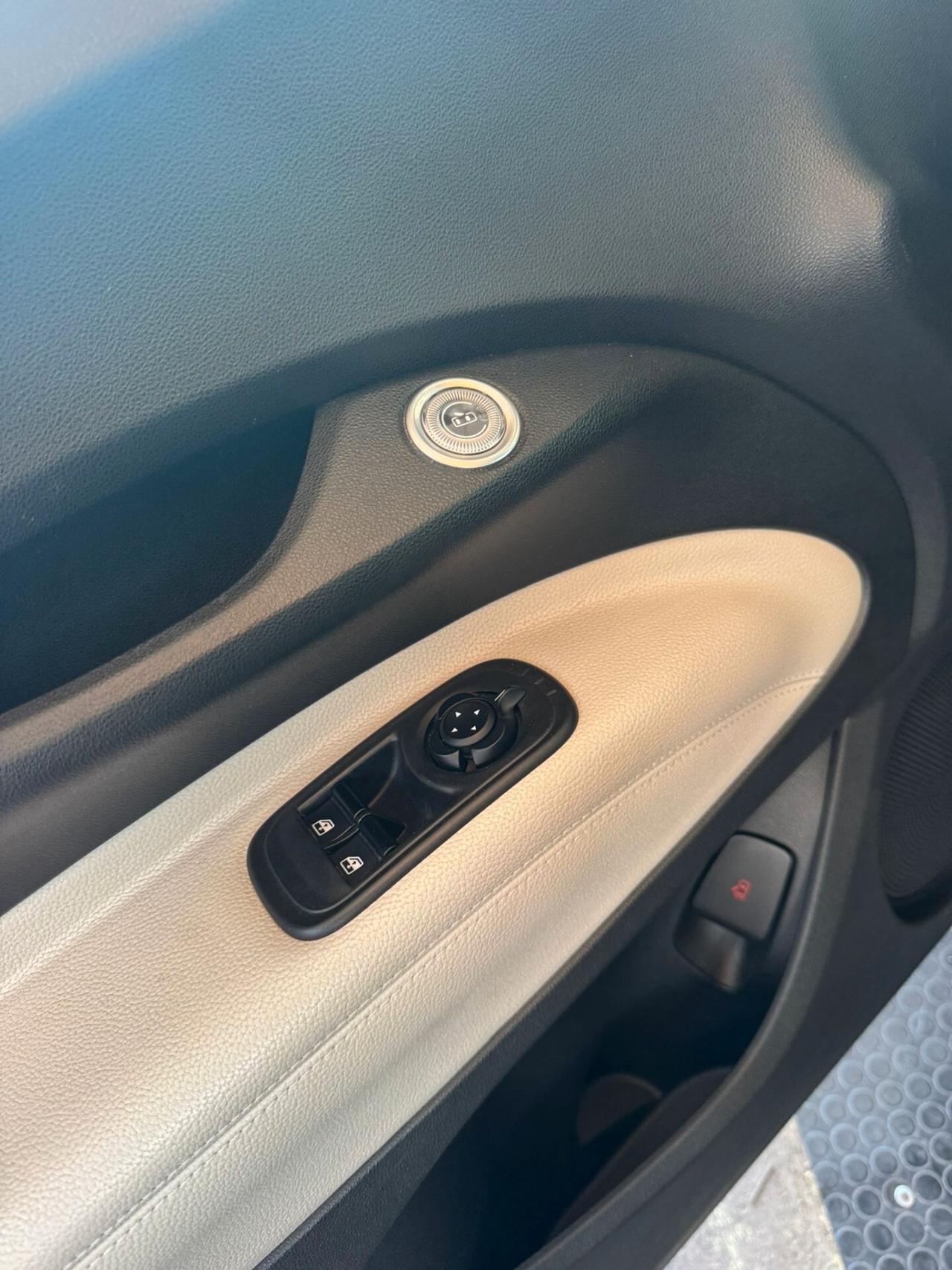 Fiat 500 500e Berlina 42 kWh La Prima