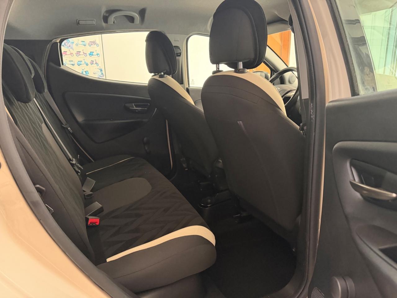 Lancia Ypsilon 1.2 Benzina Opening Edition