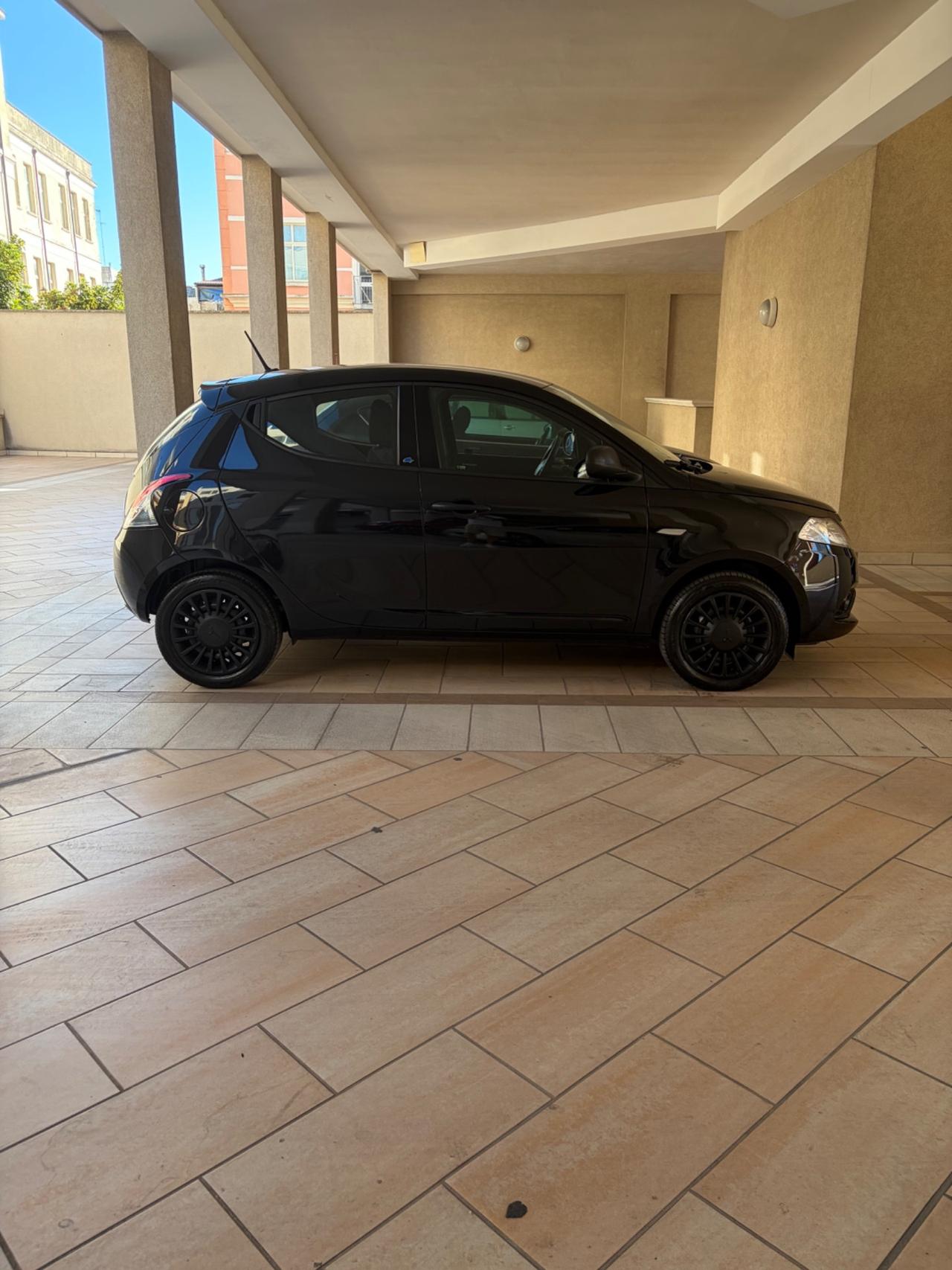 Lancia Ypsilon 1.2 69 CV 5 porte S&S Elefantino Blu