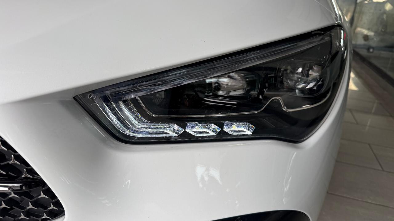 MERCEDES CLA 200 D PREMIUM AMG TETTO