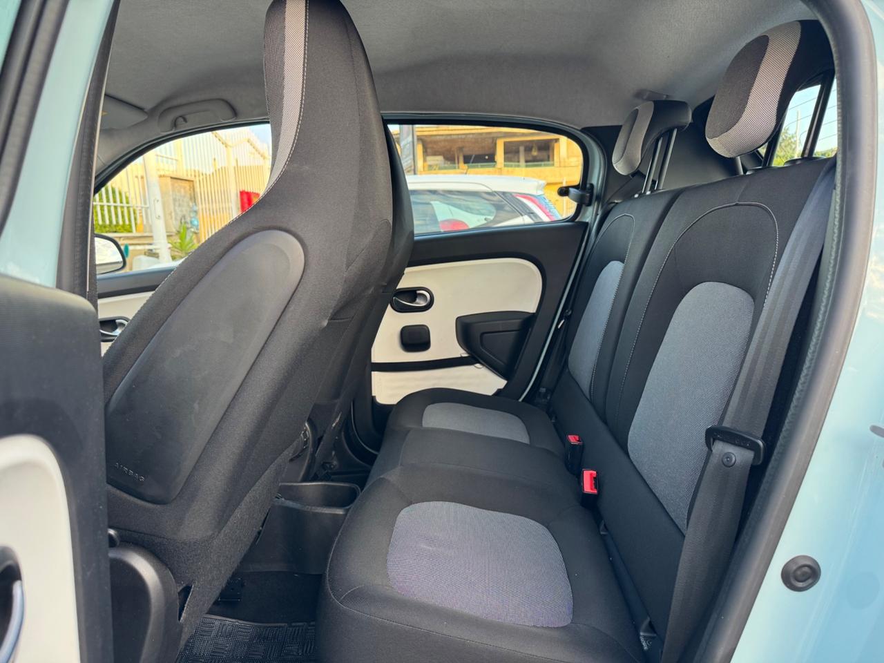 Renault Twingo 1.0 SCe 69CV Lovely NAVI RETROCAMERA