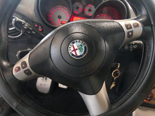ALFA ROMEO GT 2.0 JTS 16V Distinctive