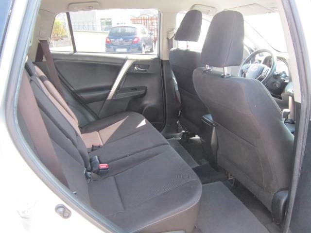 Toyota RAV 4 RAV4 2.2 D-CAT A/T 4WD Style