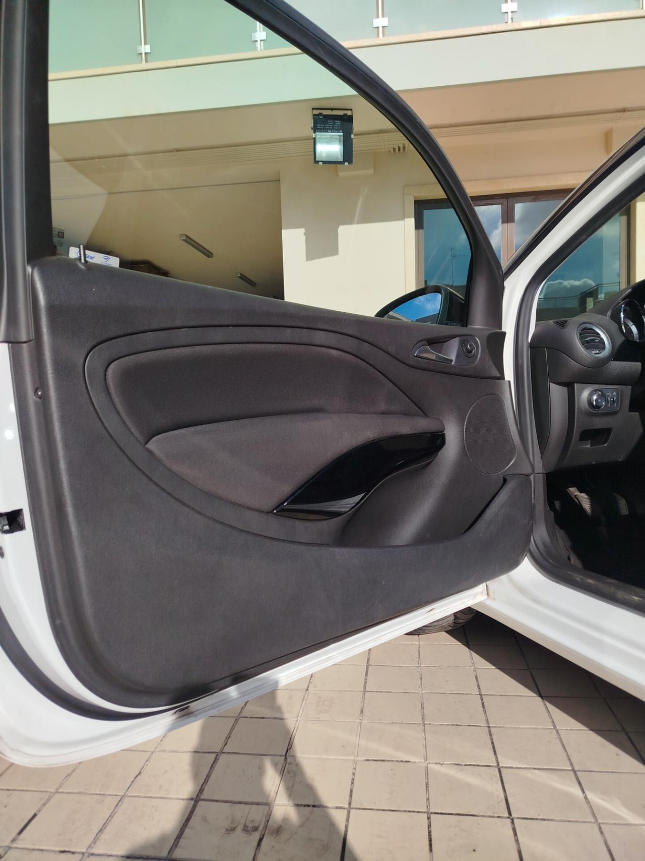 Opel Adam 1.2 70 CV Start&Stop Glam