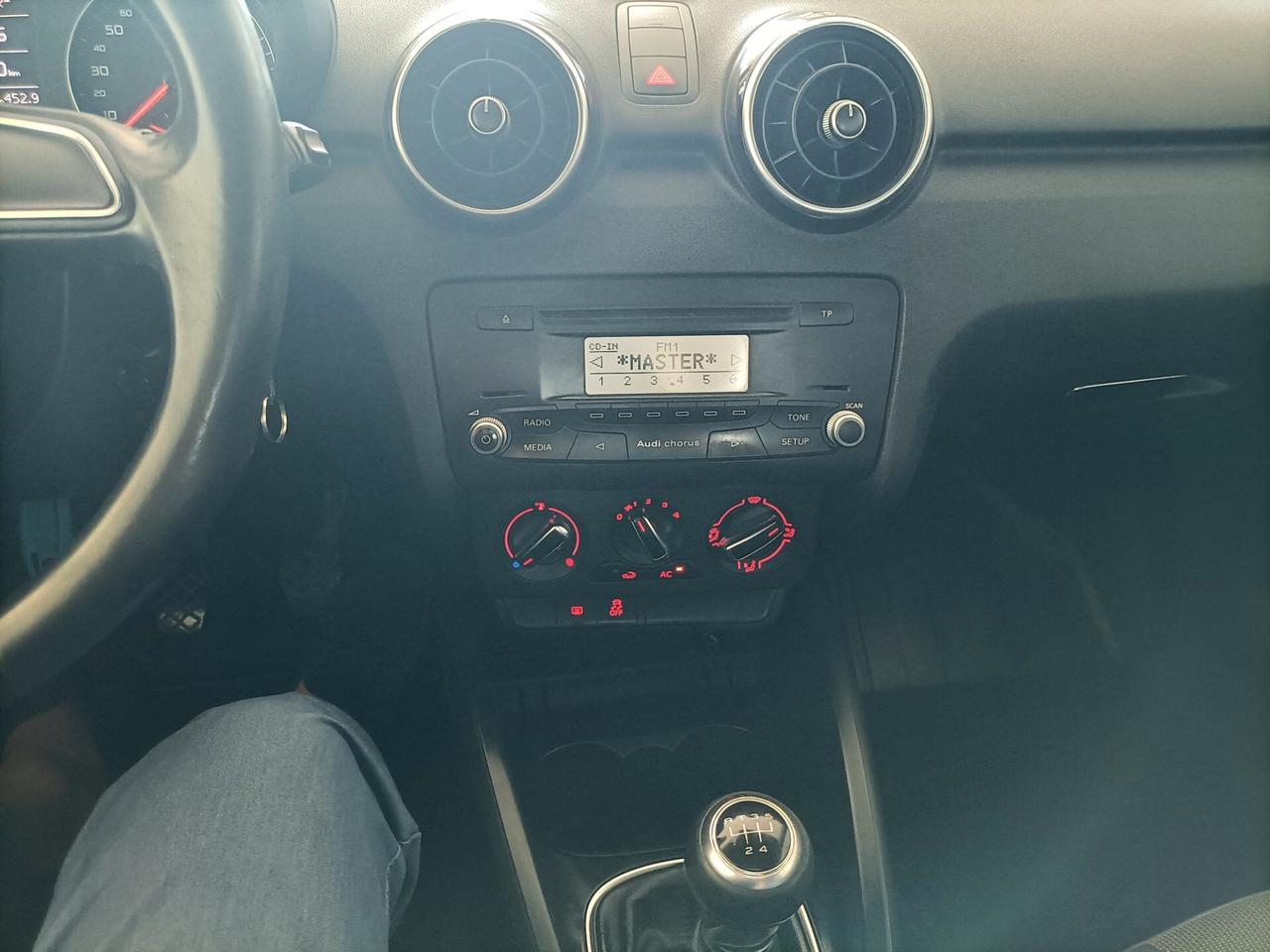 Audi A1 1.6 TDI 105 CV Attraction 07/2011