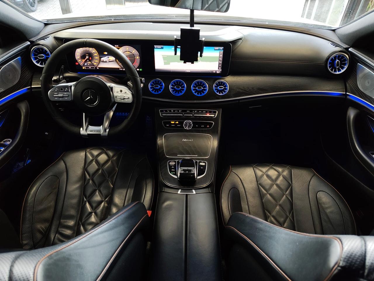 Mercedes-Benz CLS 300d AMG EDITION 1