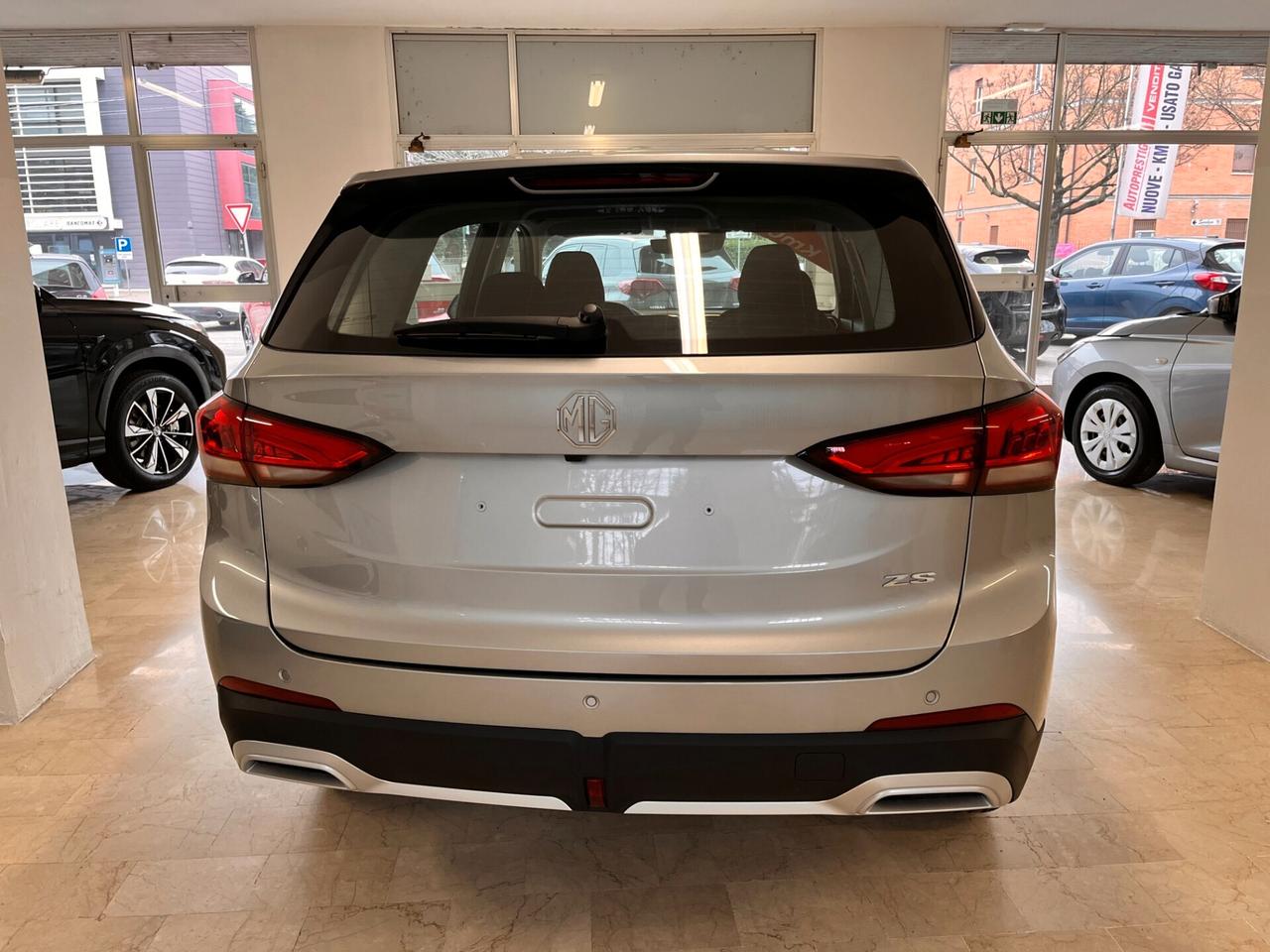 Mg ZS 1.5L 5MT Standard