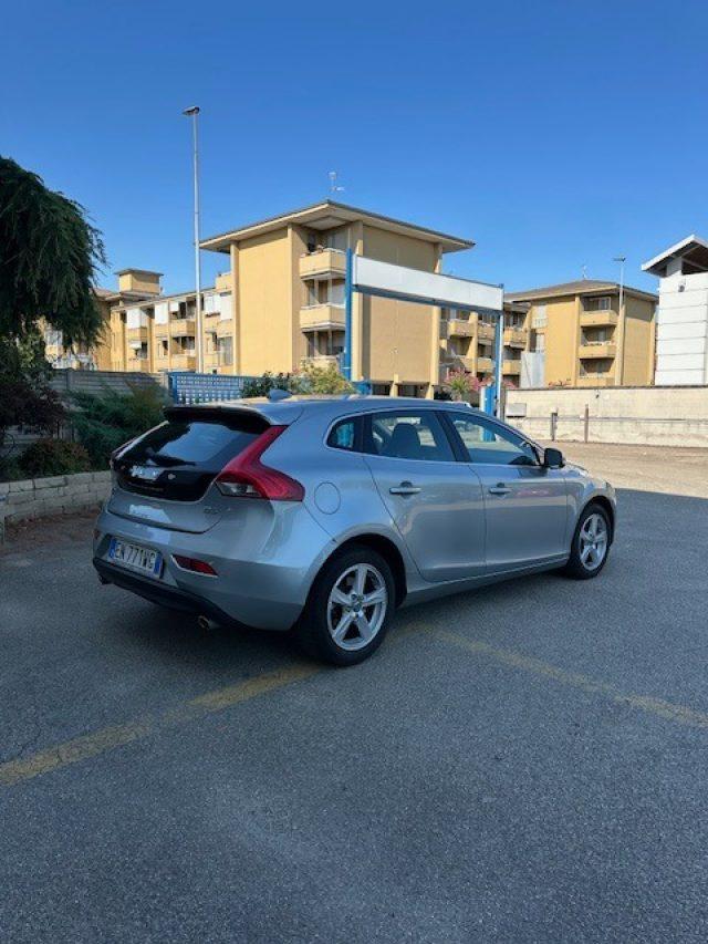 VOLVO V40 D3 Geartronic Momentum