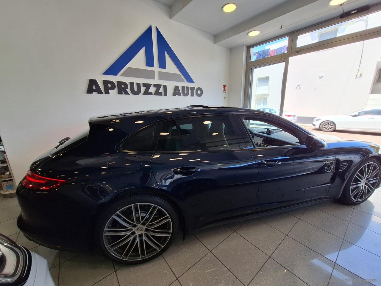 PORSCHE Panamera 4 E-Hybrid Sport Turismo