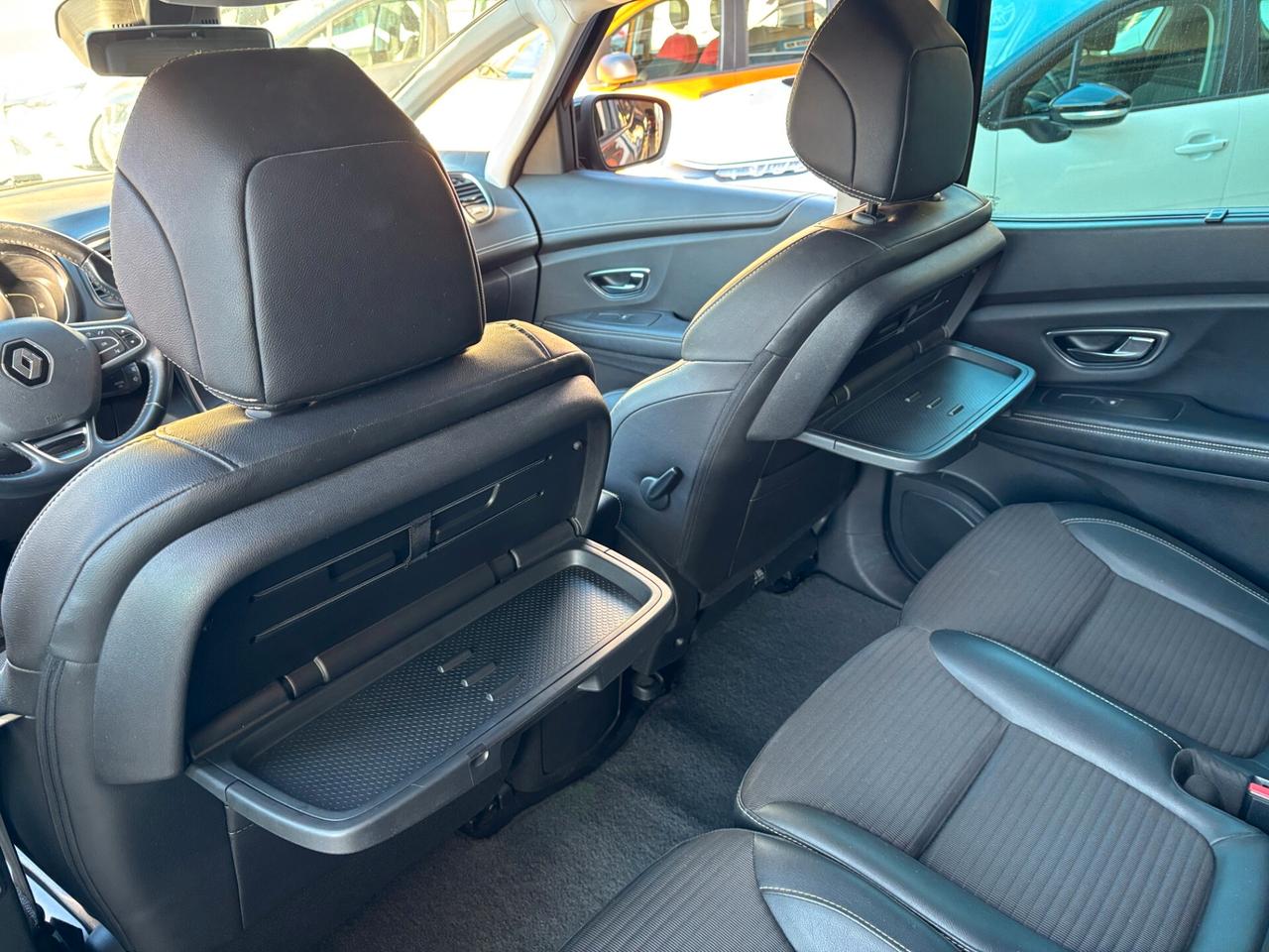 Renault Grand Scenic dCi 110 CV Intens 7POSTI