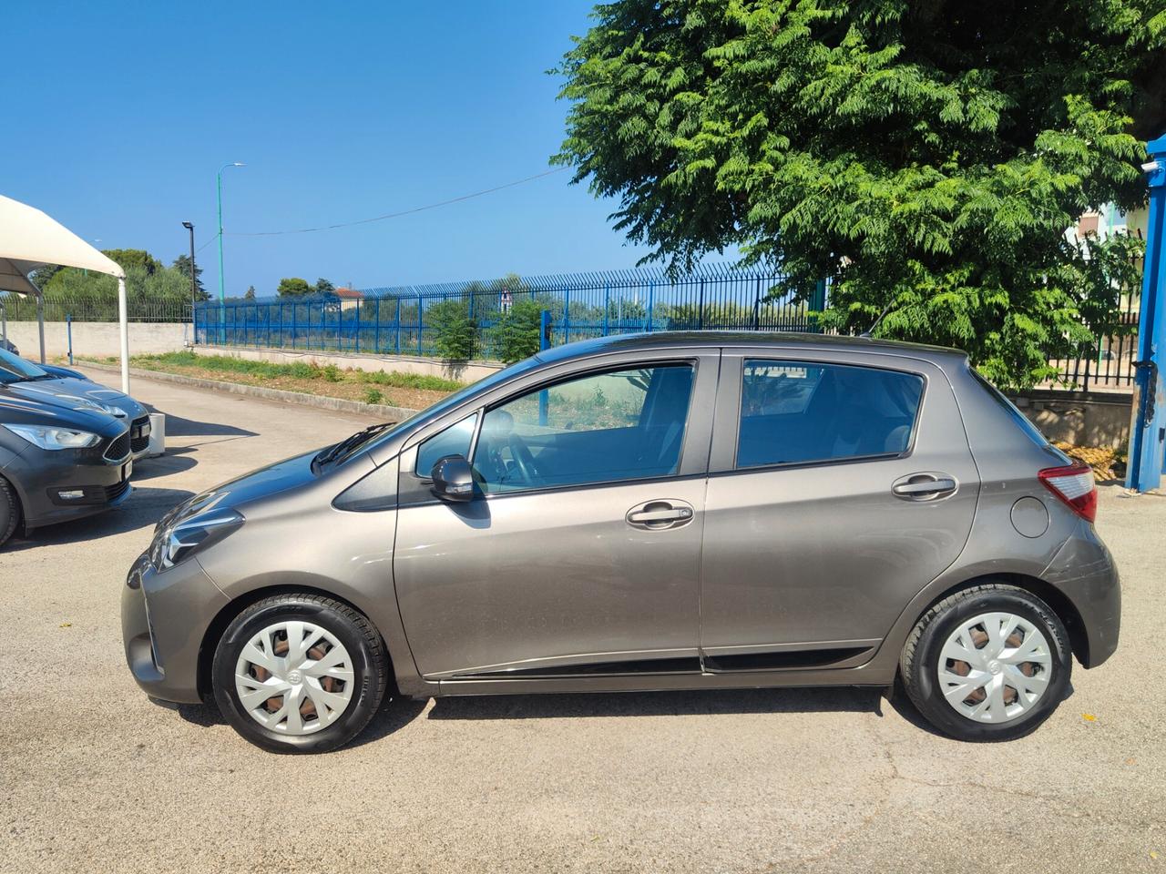 Toyota Yaris 1.0 5 porte Lounge del 2017