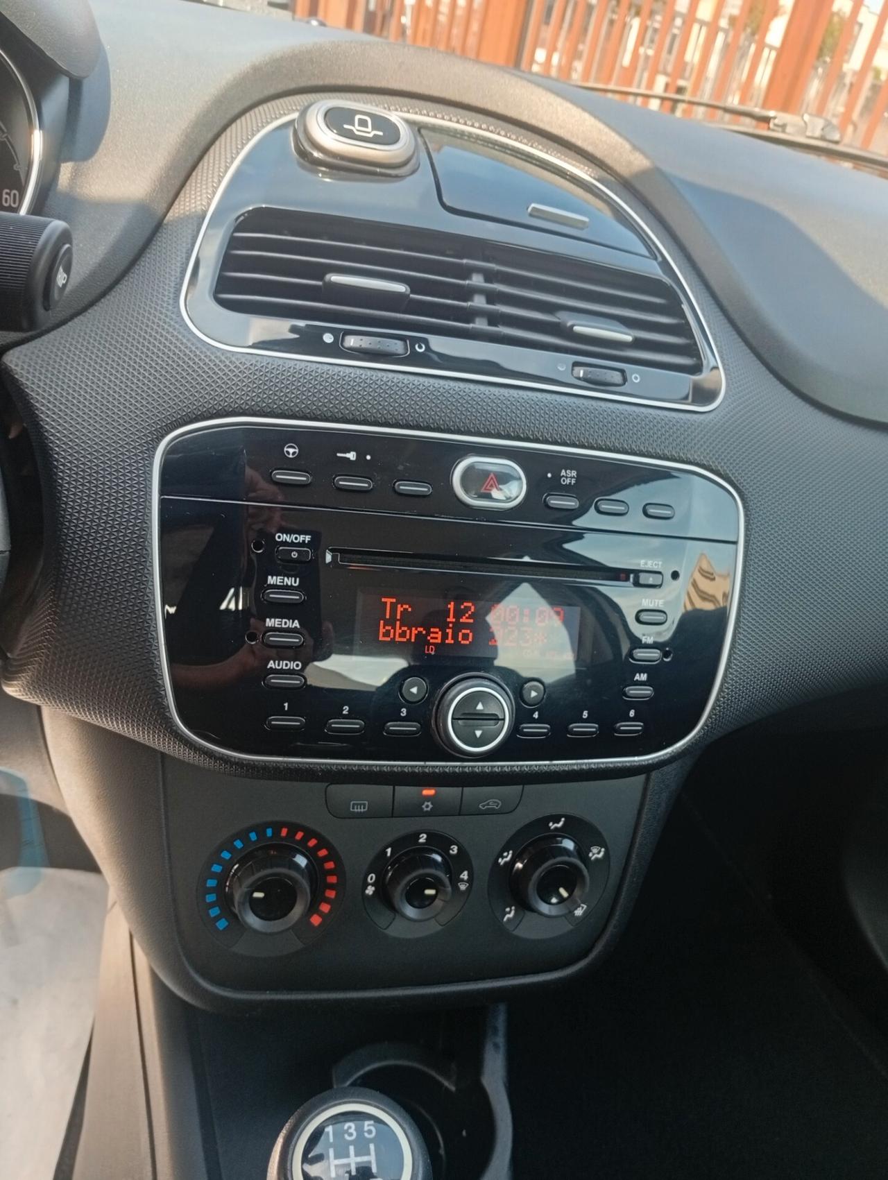 Fiat Punto 1.3 MJT II 75 CV 5 porte NEOPATENTATI OK