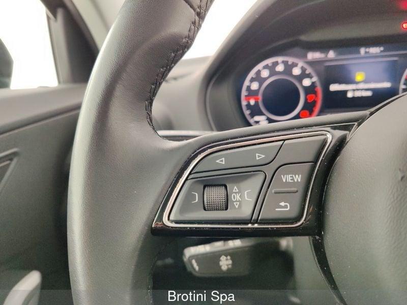 Audi Q2 1.0 30 TFSI BUSINESS ADVANCED