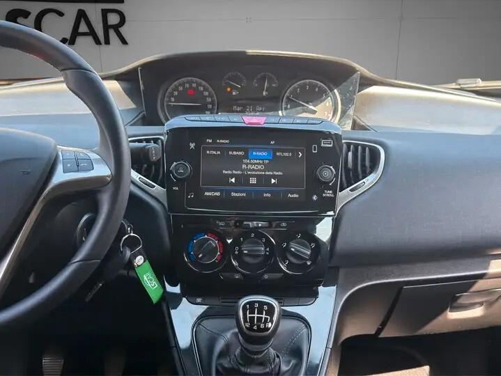 Lancia Ypsilon 1.0 FireFly 5 porte S&S Hybrid Gold UNIPRO -PROMO FINANZIAMENTO