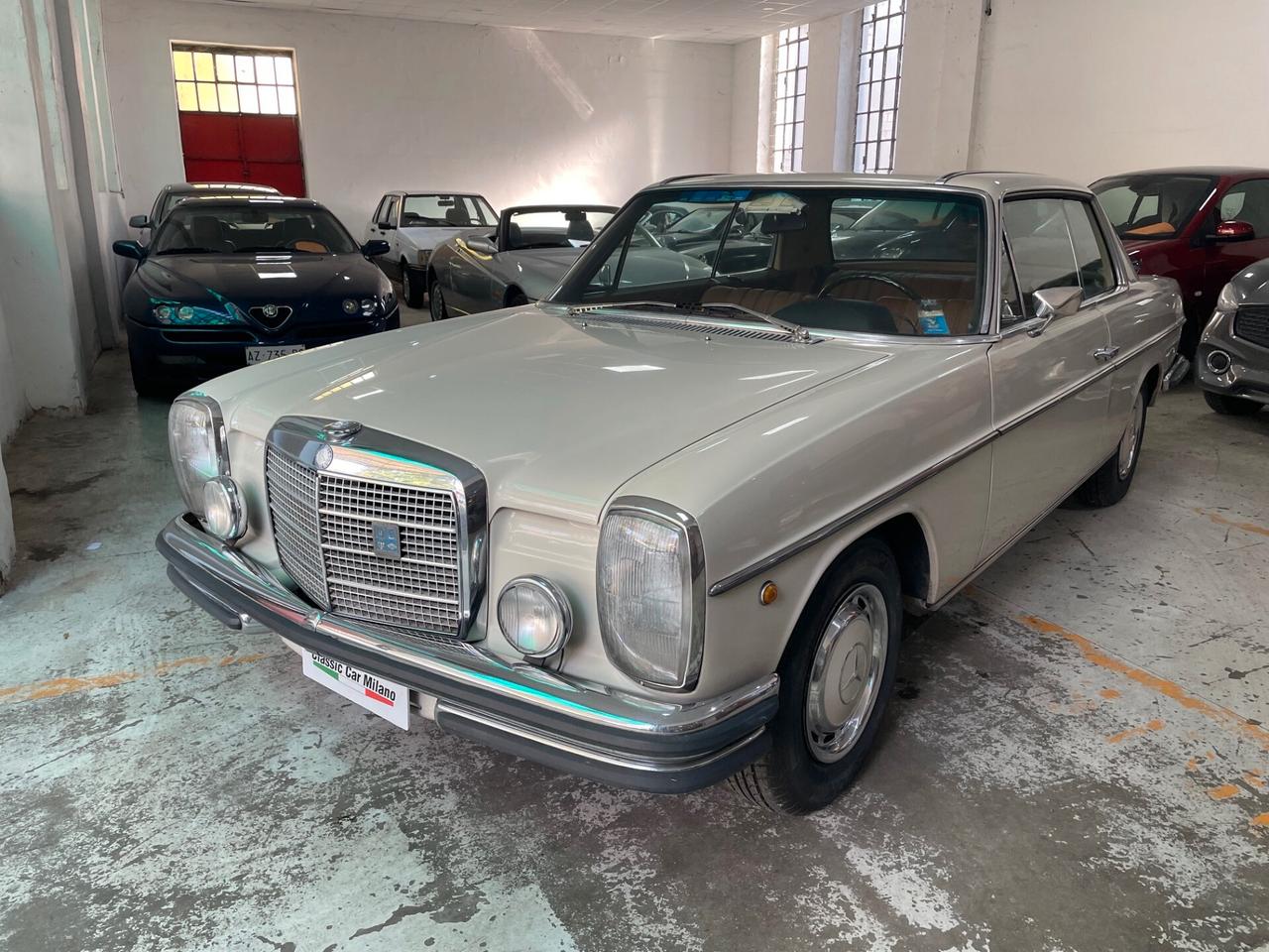 Mercedes-Benz W114 250 CE Coupè