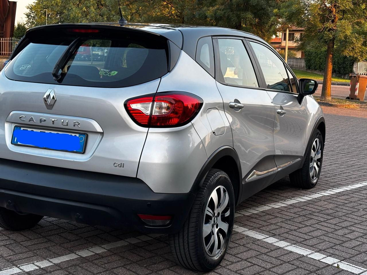 Renault Captur dCi 8V 90 CV Start&Stop Energy Life..CELL 393 690 2051 WUATSAPP