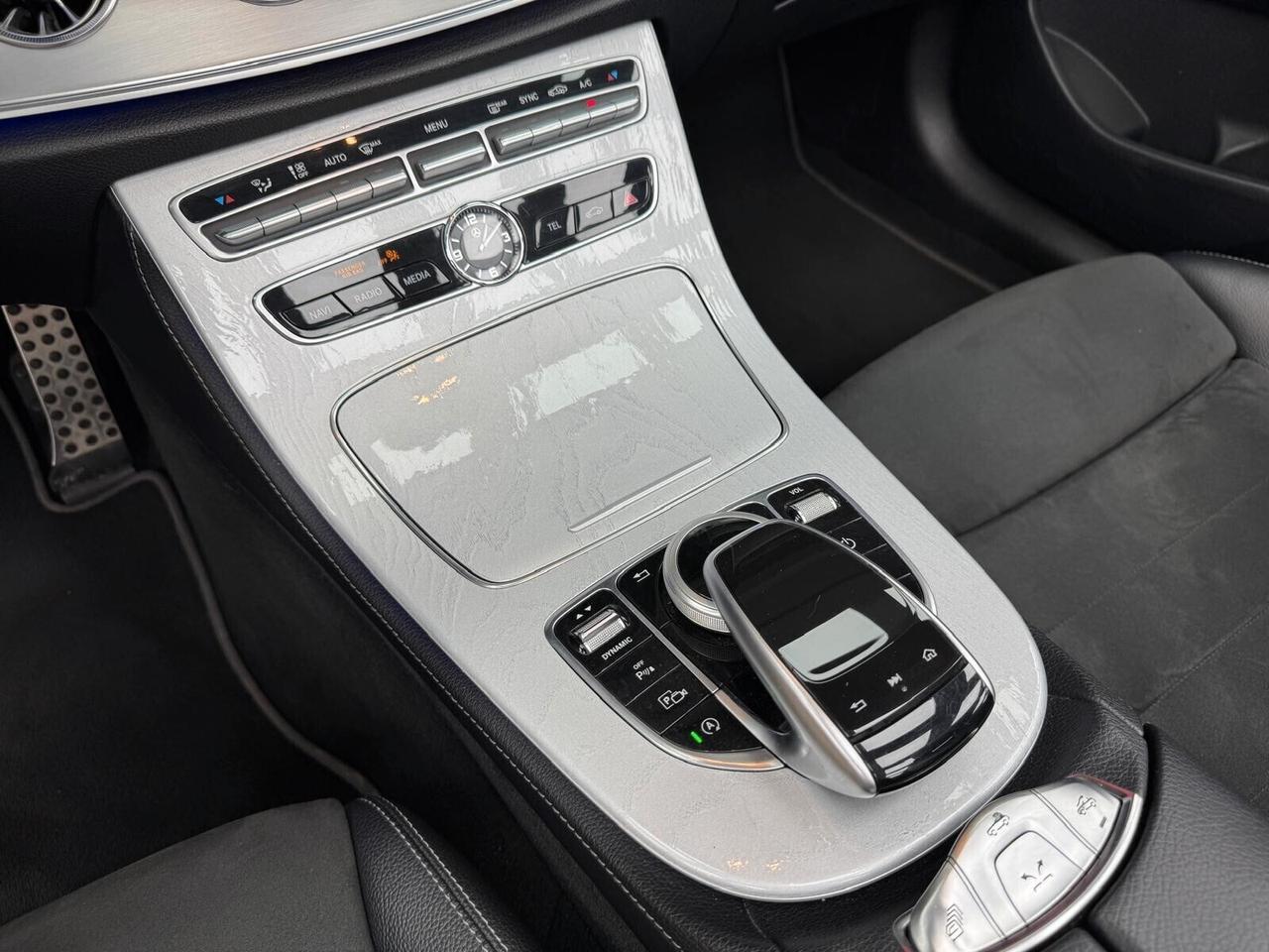 Mercedes-benz E 220 d Auto Premium (473)