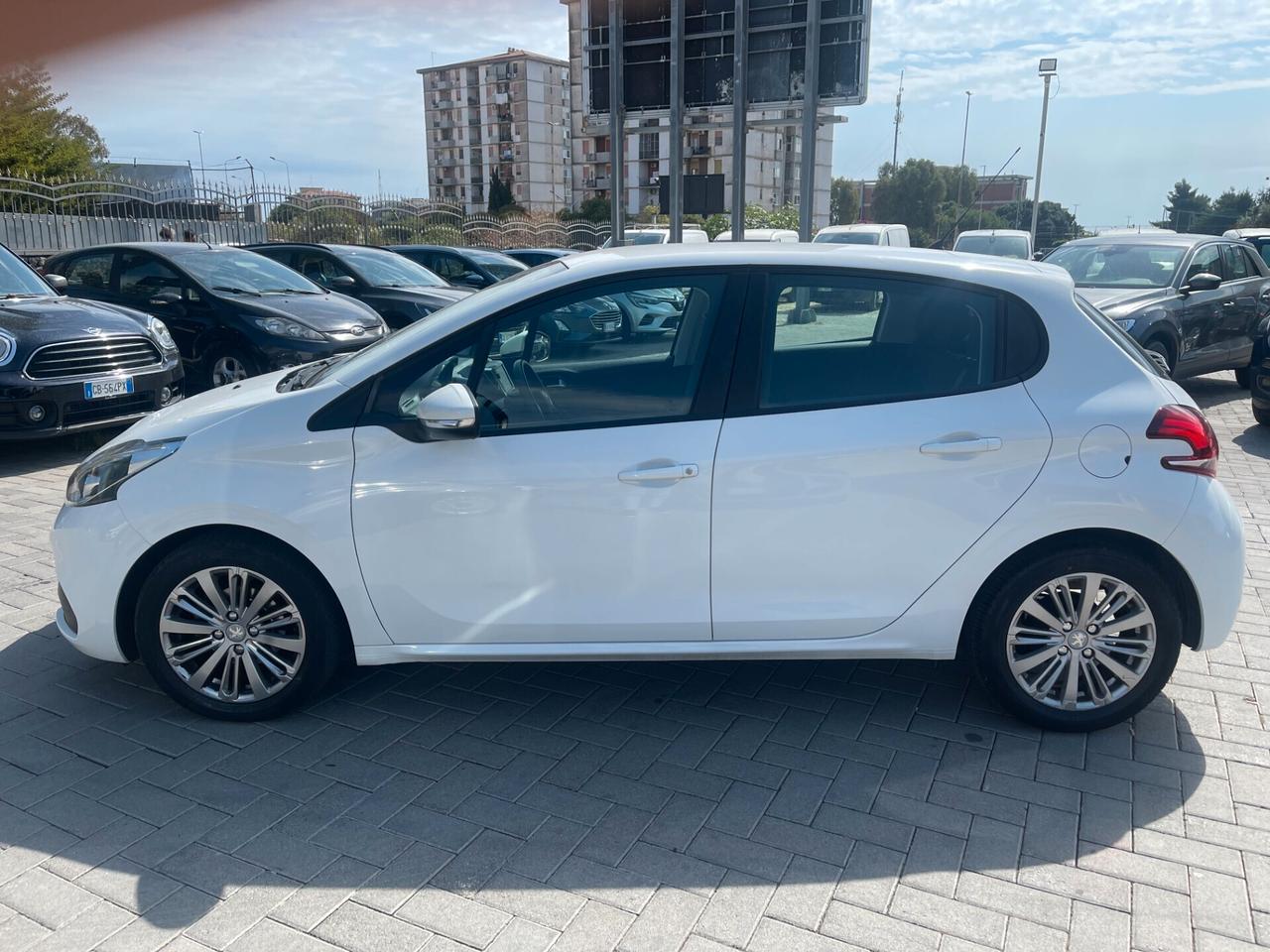 Peugeot 208 Allure