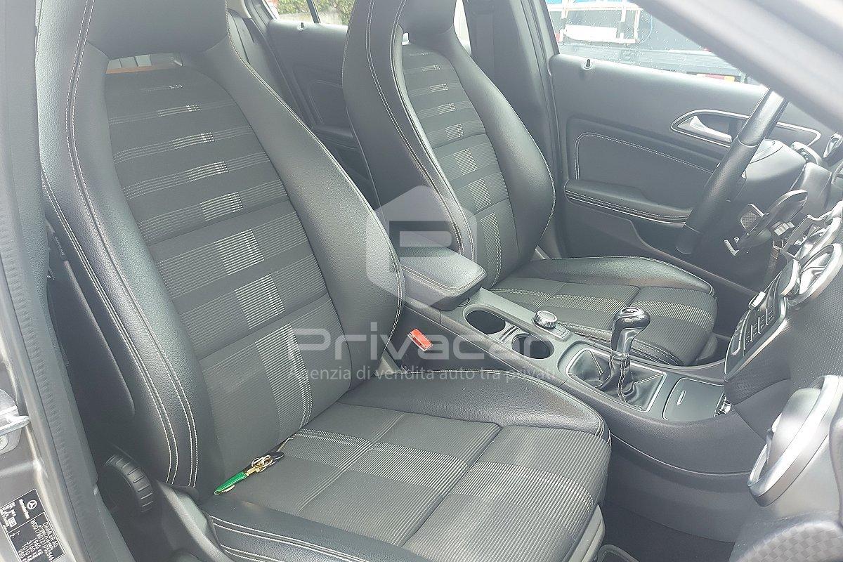 MERCEDES A 180 d Business