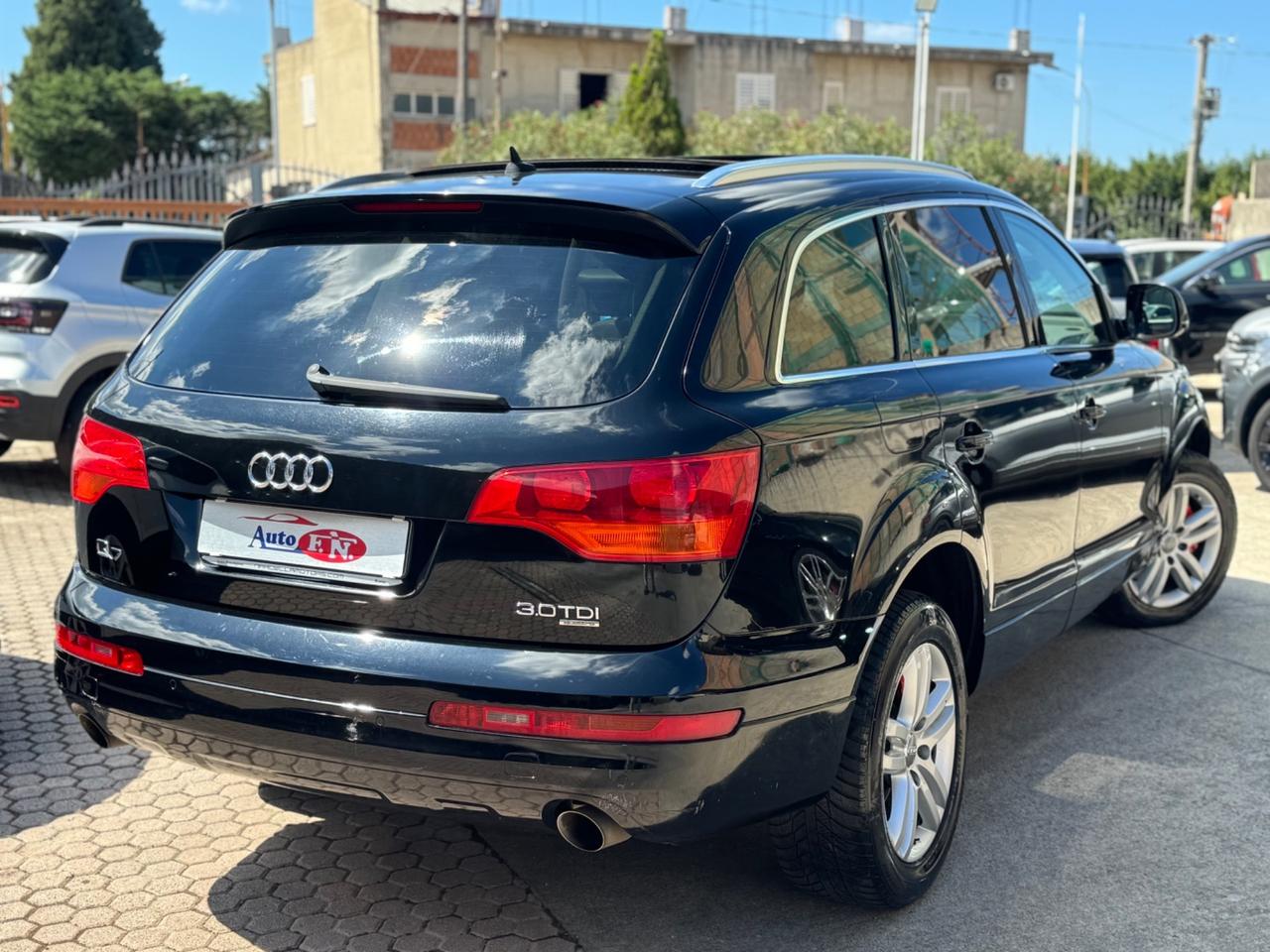 Audi Q7 3.0 V6 TDI 233CV quattro tiptronic