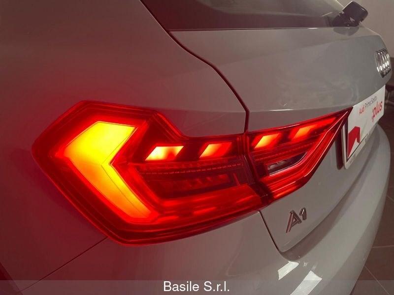 Audi A1 citycarver 30 TFSI S tronic Identity Contrast